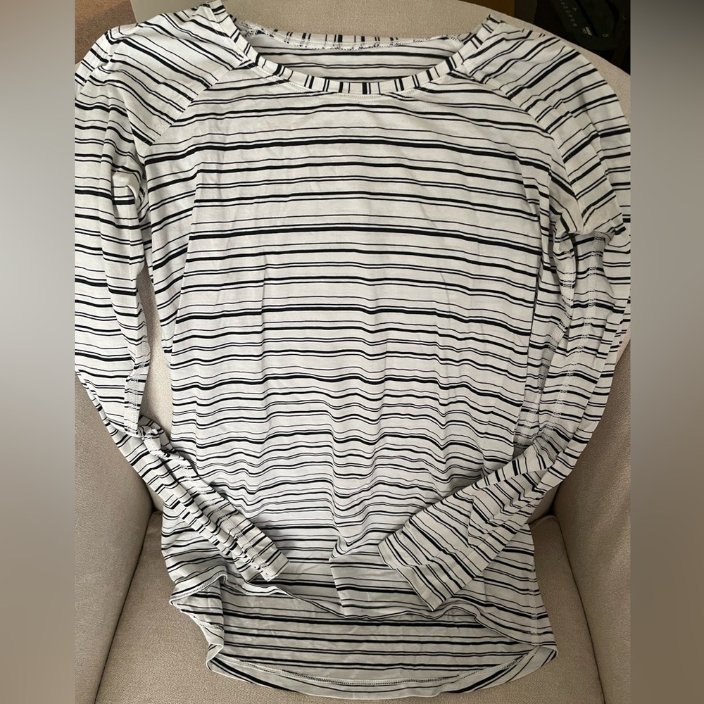 lululemon “emerald long sleeve” shirt size 4